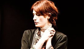 Florence + The Machine представили песню про кораблекрушение