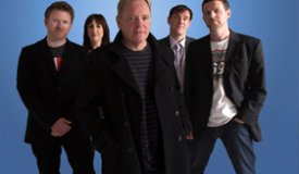 New Order сыграли на концерте новый трек «Plastic»
