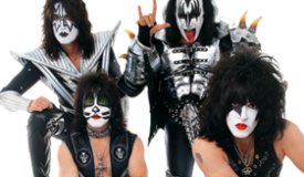 Режиссер легендарной «Стены» снимет документальный фильм о группе Kiss