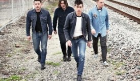 Arctic Monkeys говорят о «риффах и идеях» к новому альбому