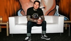 Вокалист MxPx сделал видео для русских поклонников