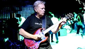New Order выпускают первый альбом без Питера Хука