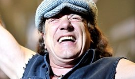 Вокалист AC/DC Брайан Джонсон отправляется в тур