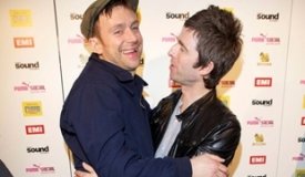 Ноэл Галлахер и Дэймон Албарн обнялись на Brit Awards