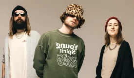 «джинсы тарковского» с поклонниками съездили в приют «Преданное сердце»