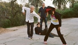 Red Hot Chili Peppers перепели Ramones и Beach Boys