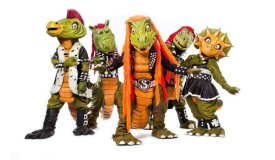 Пару слов о финской метал-группе, играющей для детей в костюмах динозавров
