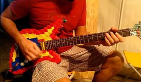 Никогда не мечтали о гитаре, сделанной из Lego?
