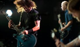 Foo Fighters представили видео на новый сингл «Something From Nothing»