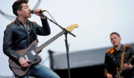 NME признали Arctic Monkeys лучшей фестивальной группой