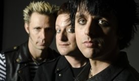 Green Day исполнили свой новый трек Carpe Diem