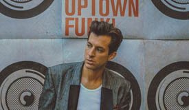 Британский продюсер Марк Ронсон выпустил новый альбом «Uptown Special»