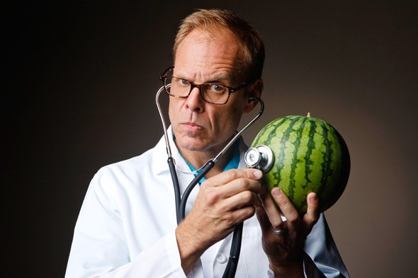 Weight-Loss-Alton-Brown-and-Watermelon