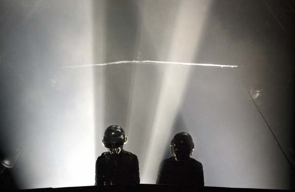 frances-electronic-music-artists-daft-punk-perform-during-the-santiago-urbano-electronico-festival-in-santiago-november-2-2006